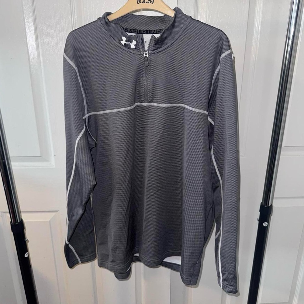 Under Armour XL Gray Zip Sweatshirt